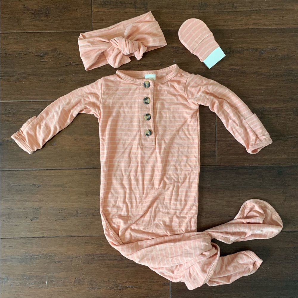 Lou Lou & Company Knotted Gown with Matching Accessories